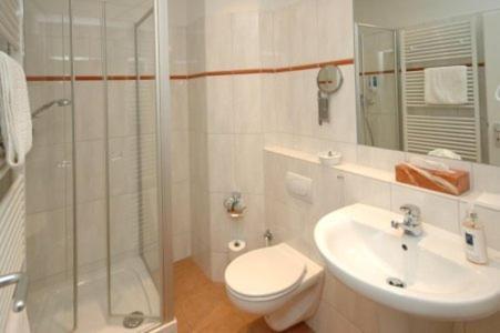 Rotenberg Pt Hotel Витлих Екстериор снимка