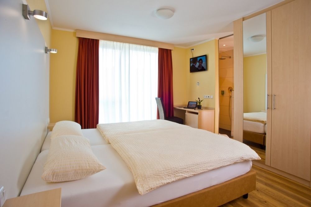 Rotenberg Pt Hotel Витлих Екстериор снимка